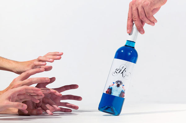 Пляшка блакитного вина Gik