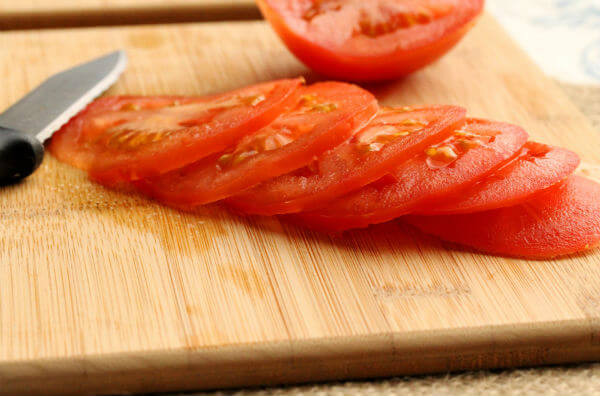 Скибочки помідорів