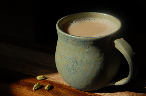Чай з молоком і кардамоном