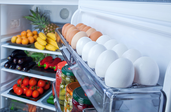 Яйця у холодильнику