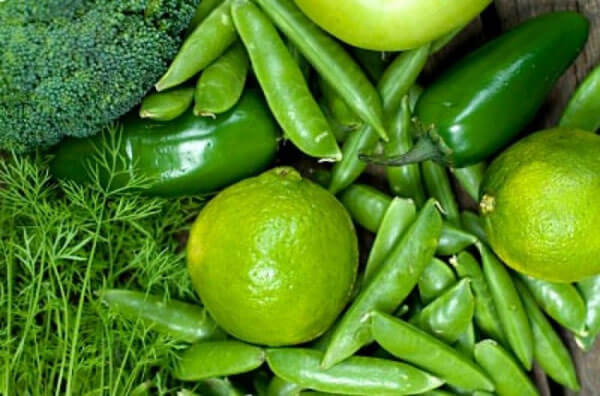 Зелені овочі та фрукти
