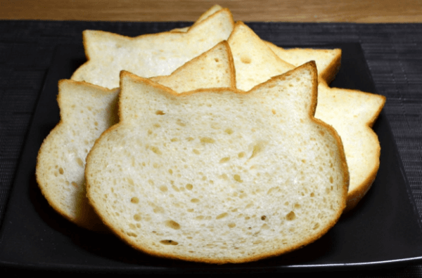Хліб у формі котячої мордочки