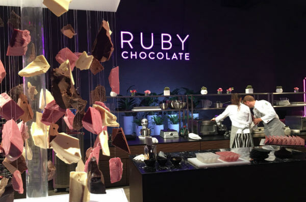 Презентація рожевого шоколаду Ruby