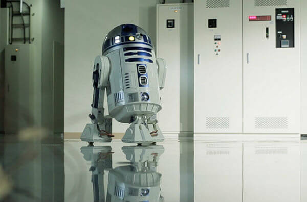 Холодильник-робот R2-D2 Moving Refrigerator