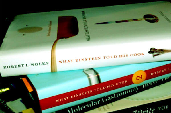 Книга “Про що Ейнштейн розповів своєму кухарю. Фізика і хімія на вашій кухні”