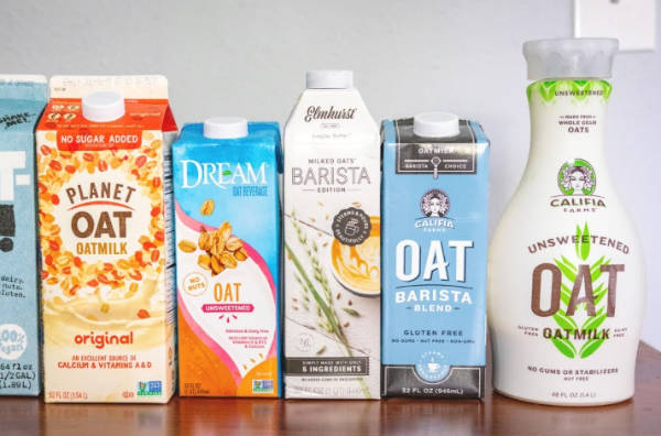 Вівсяне молоко різних брендів