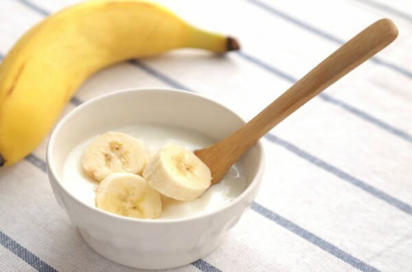 Йогурт з бананом