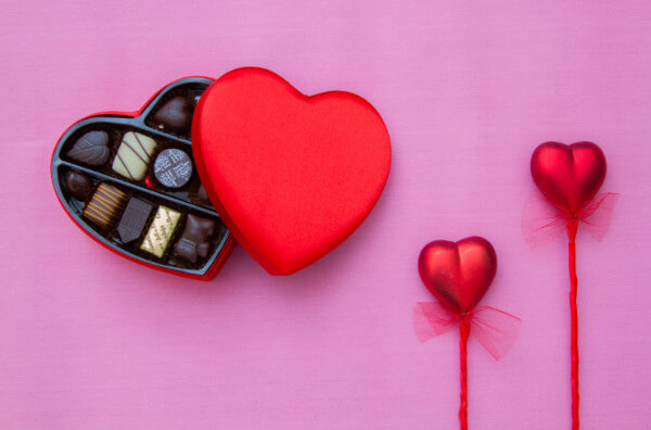 Коробка цукерок у формі серця