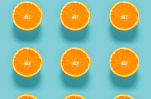 Половинки апельсинів