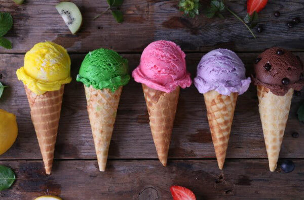 Морозиво з різними смаками