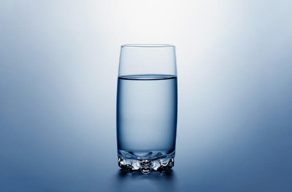 Склянка води
