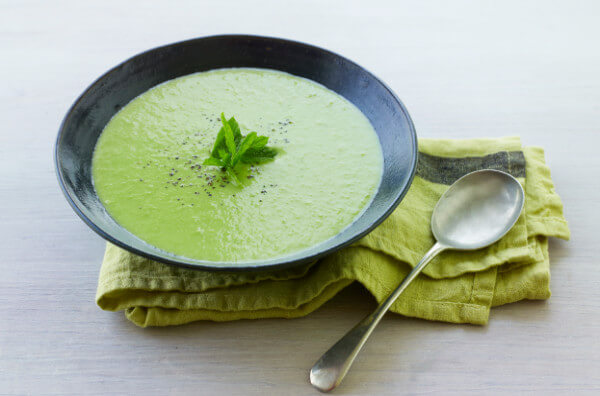 Суп із зеленого горошку