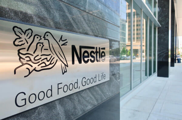 Вивіска компанії Nestle
