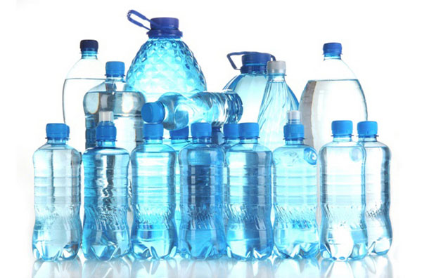 Вода у пляшках