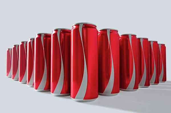 Банки Coca-Cola без логотипу