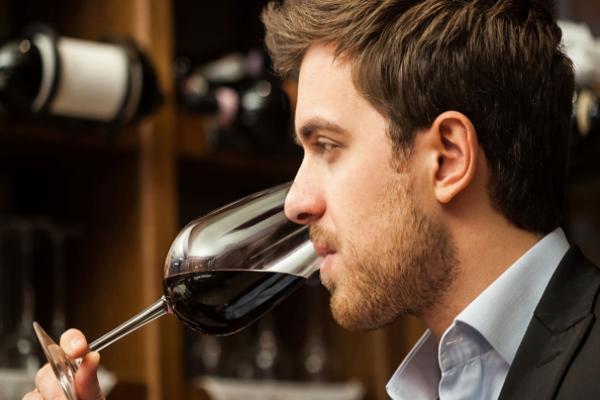 Смаковий аналіз вина