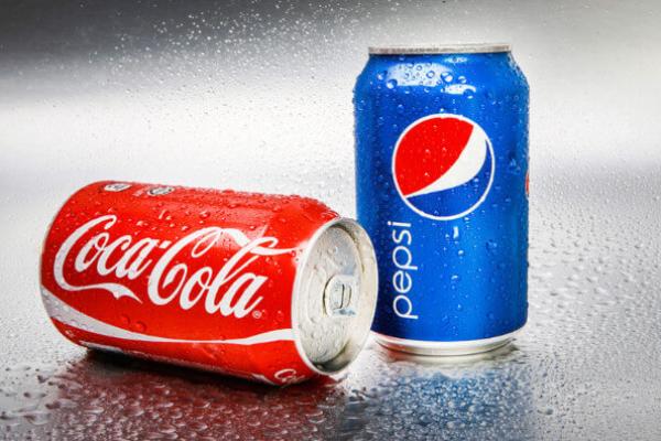 Банки Coca-Cola і Pepsi